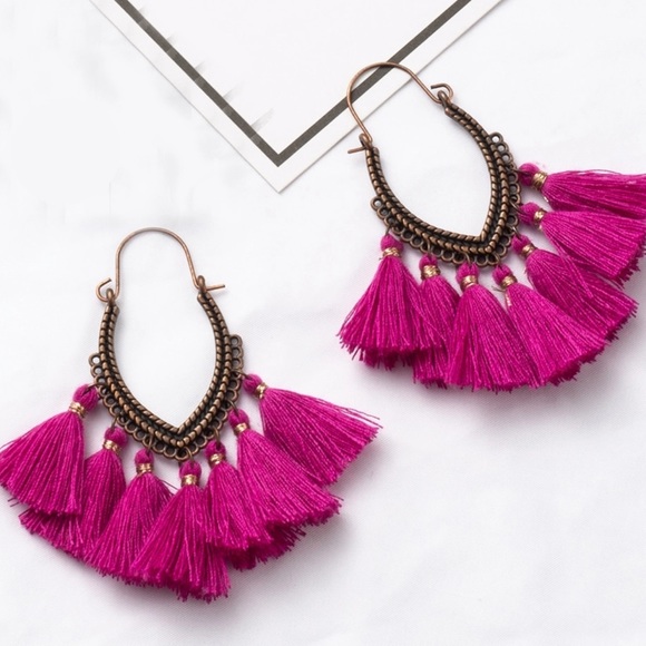 Jewelry - Pink Tassel Boho Hoop Earrings!